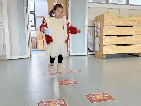 人穿着裙子

AI 生成的内容可能不正确。