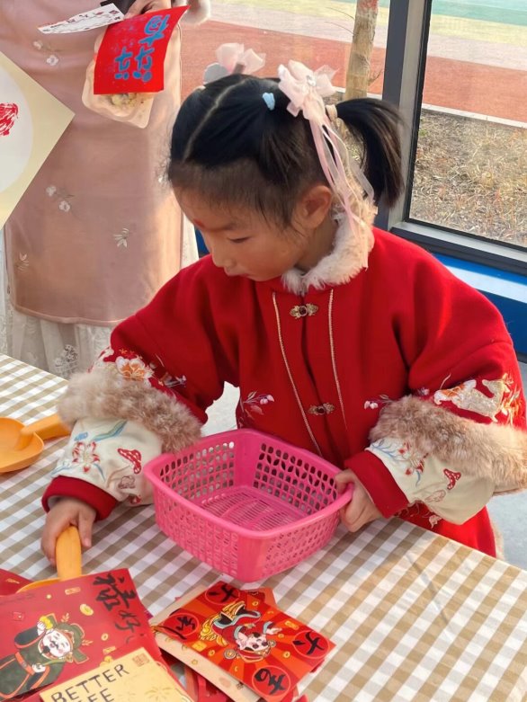 蛋糕前的小孩

AI 生成的内容可能不正确。