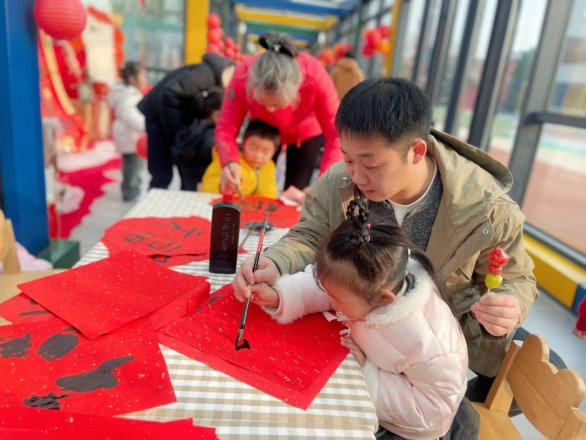 小孩们在玩耍

AI 生成的内容可能不正确。