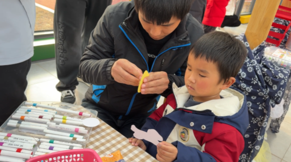 电视萤幕画面

AI 生成的内容可能不正确。