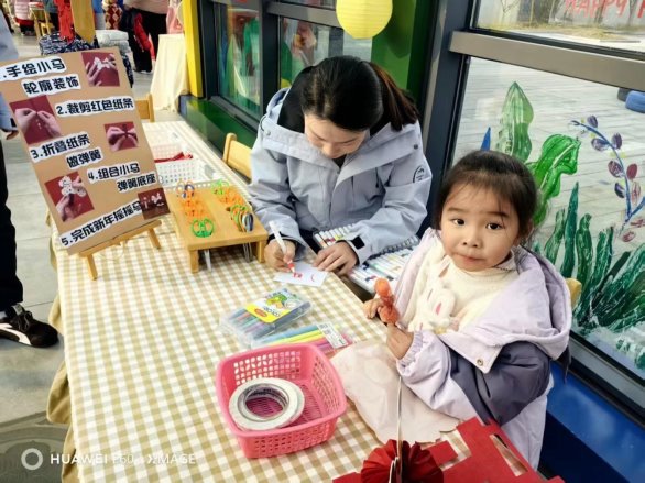 小孩们在吃东西

AI 生成的内容可能不正确。