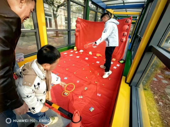 小孩们在玩耍

AI 生成的内容可能不正确。