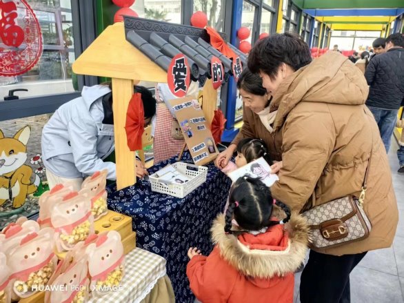 图片包含 人, 食物, 桌子, 男人

AI 生成的内容可能不正确。