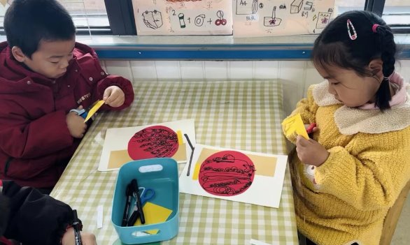 小孩抱着小婴儿

AI 生成的内容可能不正确。